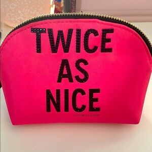 New VS mini makeup bag 💄